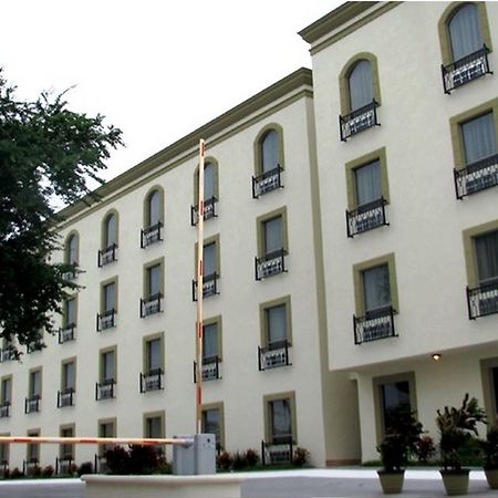 Hotel Alameda Express Matamoros  Luaran gambar