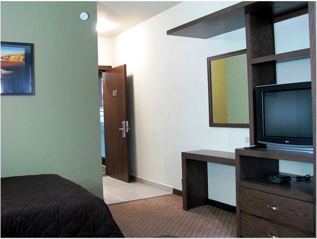Hotel Alameda Express Matamoros  Bilik gambar