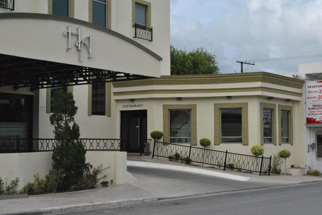 Hotel Alameda Express Matamoros  Luaran gambar