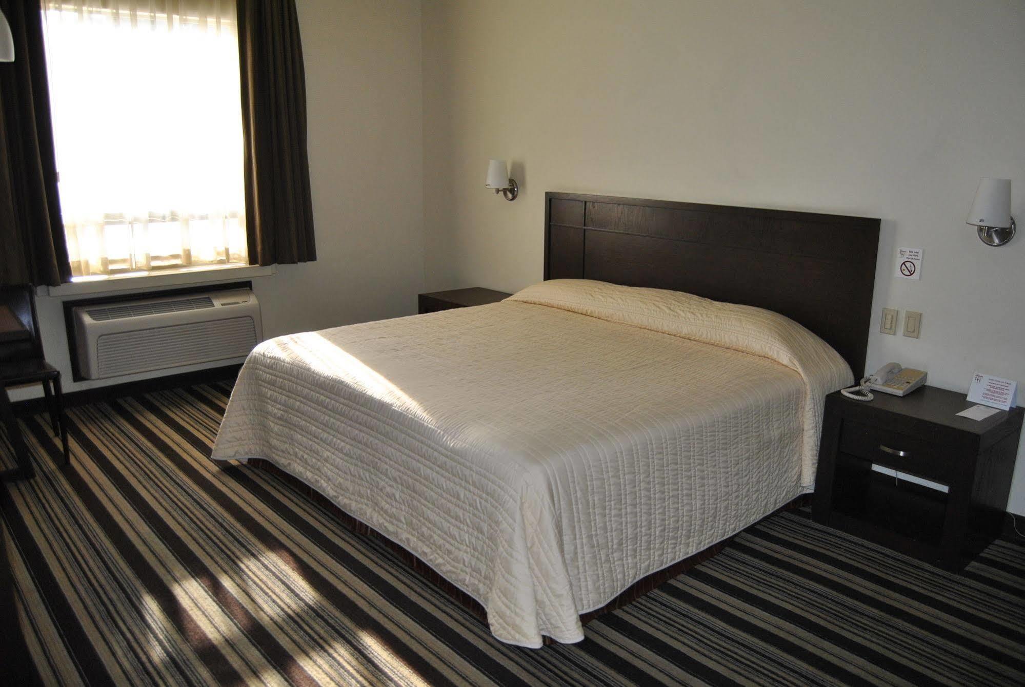 Hotel Alameda Express Matamoros  Luaran gambar